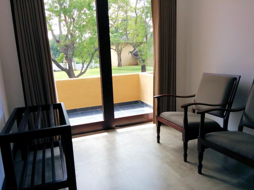 Rajarata Hotel Anuradhapura Luaran gambar