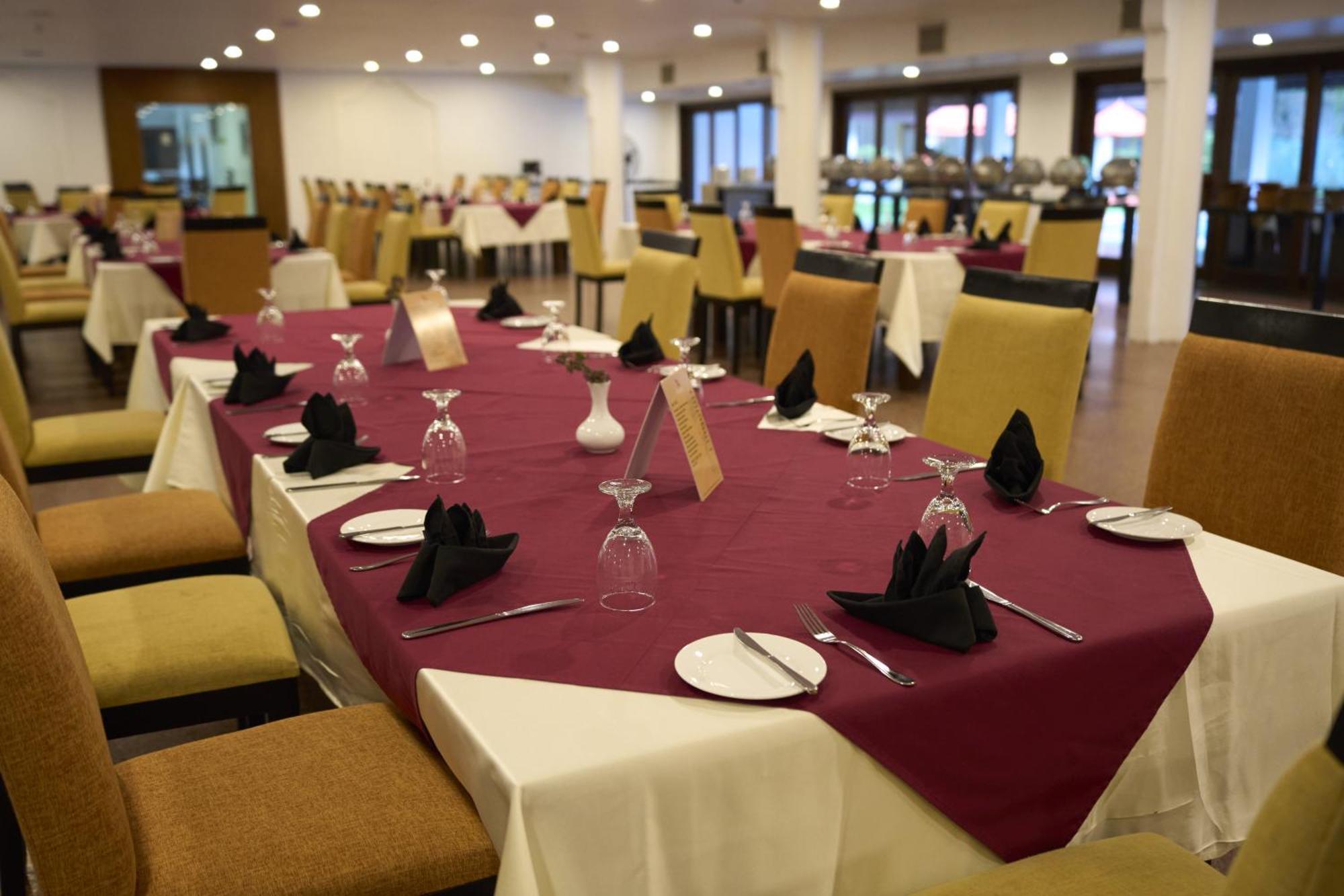 Rajarata Hotel Anuradhapura Luaran gambar