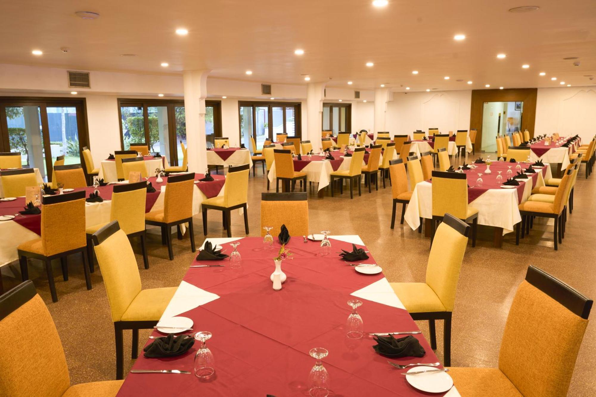 Rajarata Hotel Anuradhapura Luaran gambar